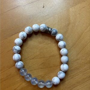 Howlite and Aquamarine 8mm Bracelet
